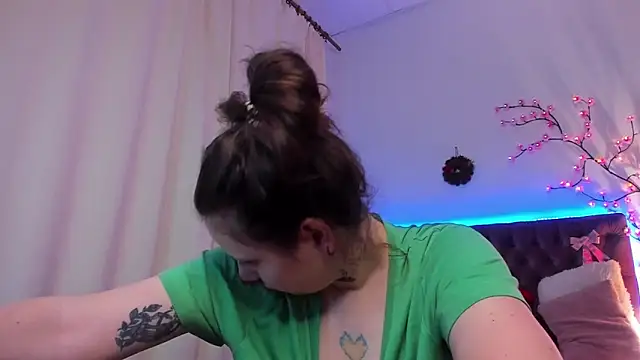 LilaVame online show from December 2025 08:37:02 PM