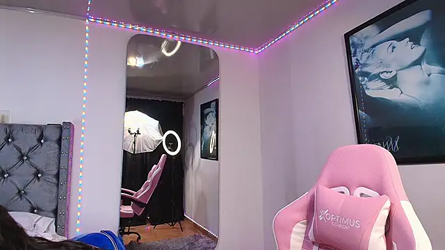 GraceWallace  online show from November 2025 01:59:02 AM