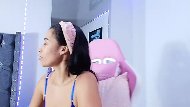 Snapshot of GraceWallace_ chatting on March 2026 03:01:02 AM GraceWallace online show from March 2026 03:01:02 AM