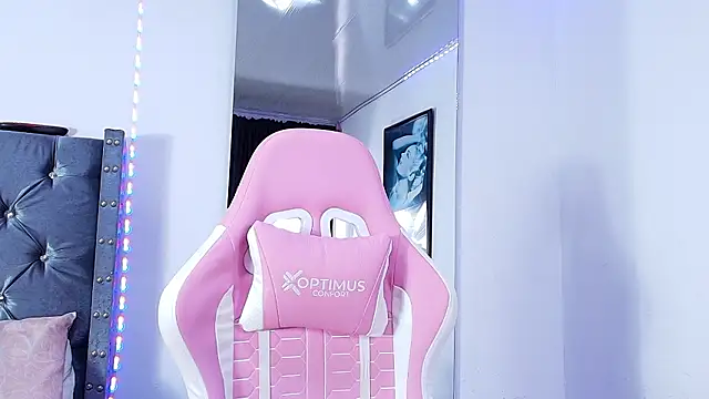 Snapshot of GraceWallace_ chatting on March 2026 08:09:01 PM GraceWallace online show from March 2026 08:09:01 PM