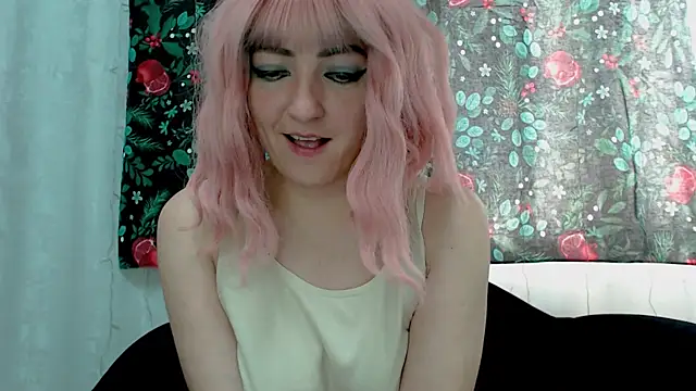 Snapshot of MagicPink chatting on May 2026 01:16:02 PM MagicPink online show from May 2026 01:16:02 PM