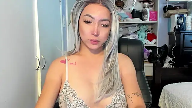 TeenageDreamTS online show from October 2025 06:19:02 PM