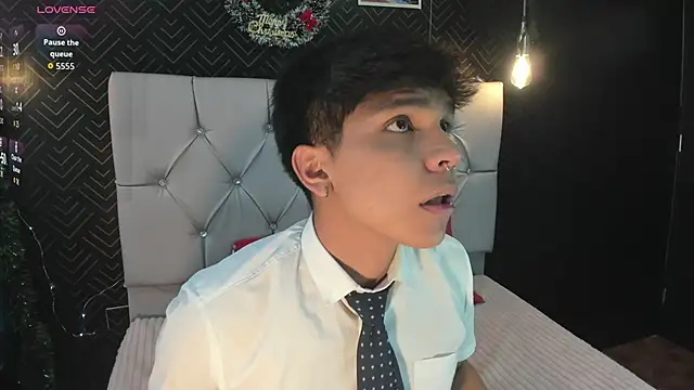 Thiago Kozak online show from November 2025 12:29:02 PM