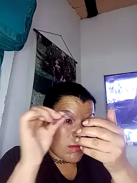 Hanna Kieran online show from October 2025 04:06:02 PM