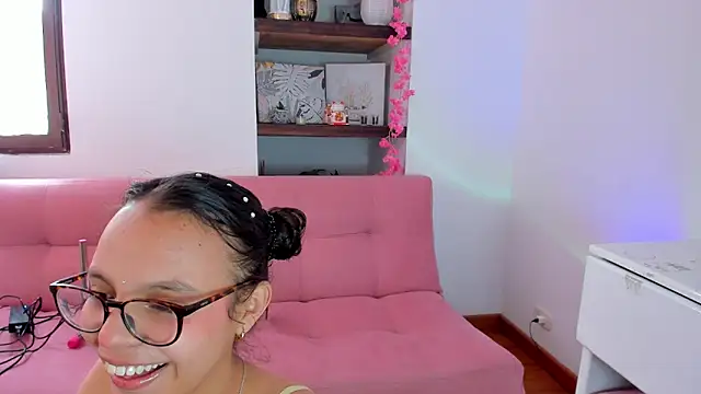 Snapshot of Danesacronin chatting on October 2025 09:15:02 PM Danesacronin online show from October 2025 09:15:02 PM