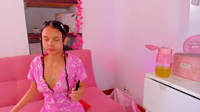 Danesacronin online show from November 2025 08:09:01 PM