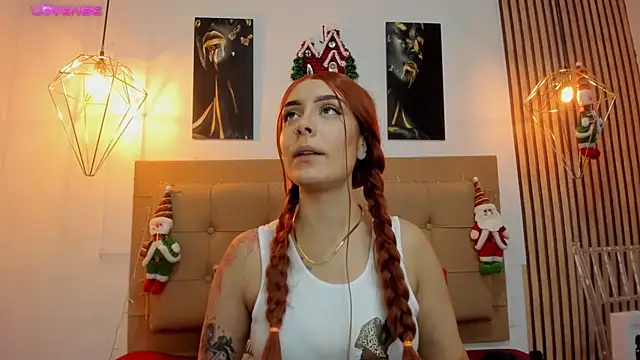 alesziarose online show from December 2025 06:56:02 PM