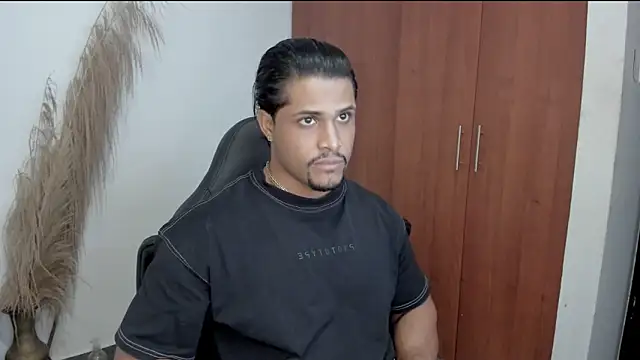 Evansdark1 online show from June 2026 11:52:01 PM