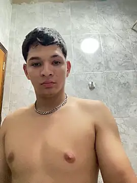 Snapshot of RobinLenoxx chatting on October 2025 08:40:01 PM RobinLenoxx online show from October 2025 08:40:01 PM