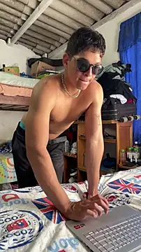 Snapshot of RobinLenoxx chatting on March 2026 08:34:01 PM RobinLenoxx online show from March 2026 08:34:01 PM