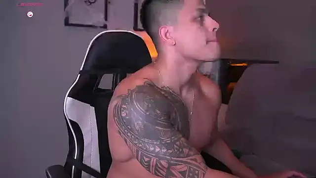 tyler muscle1 online show from October 2025 01:17:01 AM