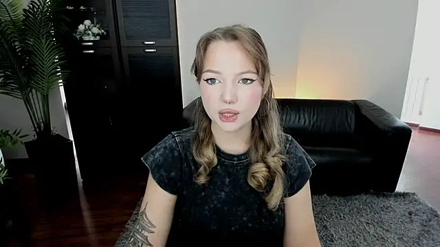 Snapshot of MariaRobinsone chatting on October 2025 11:44:01 AM MariaRobinsone online show from October 2025 11:44:01 AM