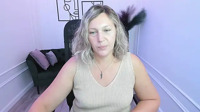 NinaStarle online show from September 2025 12:04:02 PM