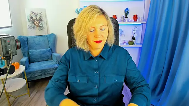 NinaStarle online show from October 2025 04:37:01 AM