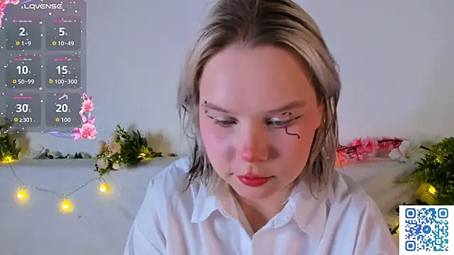 Snapshot of girlllsooft chatting on November 2025 01:29:01 AM girlllsooft online show from November 2025 01:29:01 AM