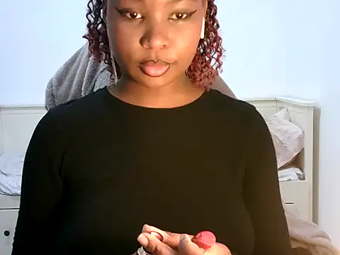 zoe215 online show from May 2026 10:17:01 PM