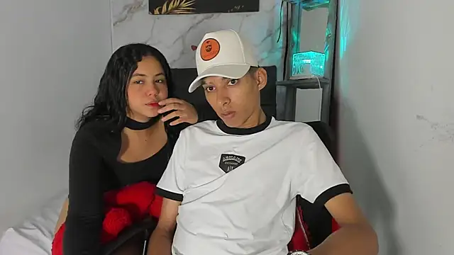 afrodita n ares online show from November 2025 07:17:01 PM