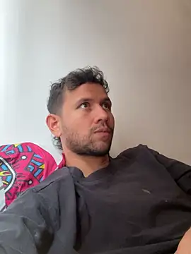 Snapshot of Michaell_Spinelly chatting on September 2025 04:51:02 PM Michaell Spinelly online show from September 2025 04:51:02 PM