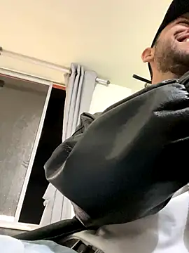 Snapshot of Michaell_Spinelly chatting on September 2025 03:08:02 AM Michaell Spinelly online show from September 2025 03:08:02 AM