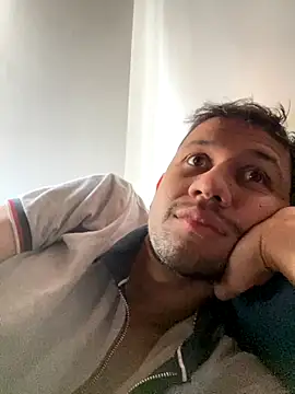 Snapshot of Michaell_Spinelly chatting on October 2025 02:15:01 PM Michaell Spinelly online show from October 2025 02:15:01 PM