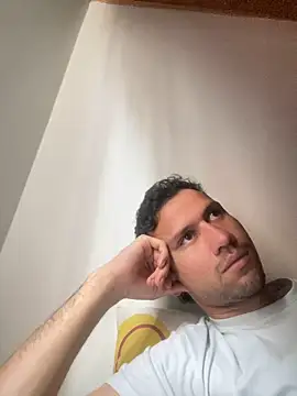 Snapshot of Michaell_Spinelly chatting on October 2025 04:18:01 PM Michaell Spinelly online show from October 2025 04:18:01 PM