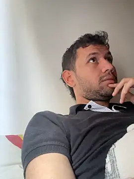 Snapshot of Michaell_Spinelly chatting on October 2025 02:34:01 PM Michaell Spinelly online show from October 2025 02:34:01 PM