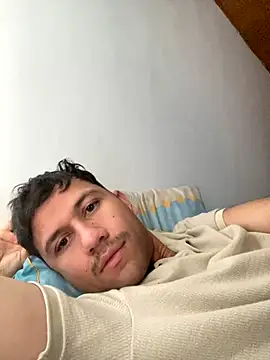 Snapshot of Michaell_Spinelly chatting on November 2025 03:25:02 PM Michaell Spinelly online show from November 2025 03:25:02 PM