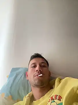 Snapshot of Michaell_Spinelly chatting on November 2025 05:23:01 PM Michaell Spinelly online show from November 2025 05:23:01 PM