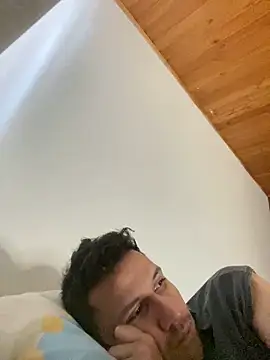 Snapshot of Michaell_Spinelly chatting on November 2025 04:18:02 PM Michaell Spinelly online show from November 2025 04:18:02 PM