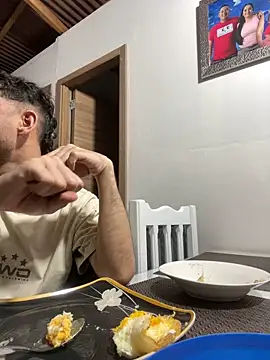 Snapshot of Michaell_Spinelly chatting on November 2025 03:05:01 AM Michaell Spinelly online show from November 2025 03:05:01 AM