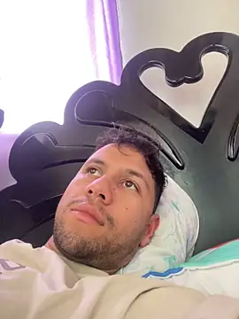 Snapshot of Michaell_Spinelly chatting on November 2025 08:16:01 PM Michaell Spinelly online show from November 2025 08:16:01 PM