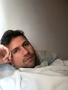 Snapshot of Michaell_Spinelly chatting on November 2025 07:48:02 PM Michaell Spinelly online show from November 2025 07:48:02 PM