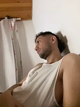 Snapshot of Michaell_Spinelly chatting on December 2025 02:39:02 AM Michaell Spinelly online show from December 2025 02:39:02 AM