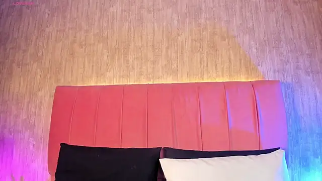 Kendra kobein online show from April 2026 07:07:02 PM