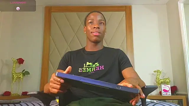 Snapshot of CharlesBrown_ chatting on May 2026 02:05:02 AM CharlesBrown online show from May 2026 02:05:02 AM