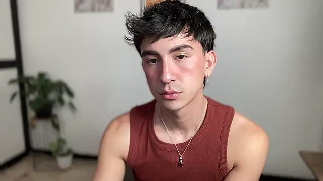 sweettaaron01 online show from May 2026 12:49:02 AM