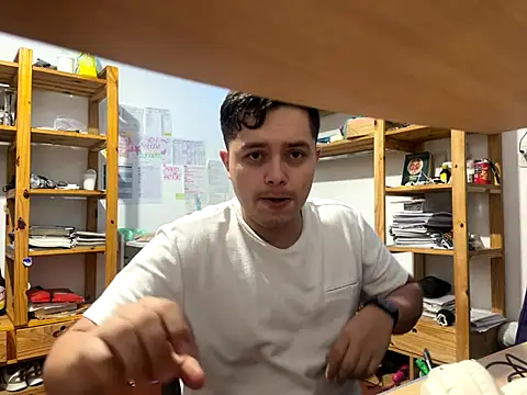 Haustin202 online show from September 2025 12:23:02 AM