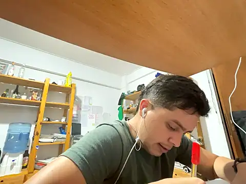 Haustin202 online show from October 2025 03:27:02 AM