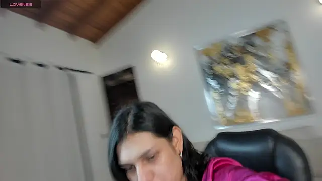 SarahYates online show from February 2026 05:22:02 AM