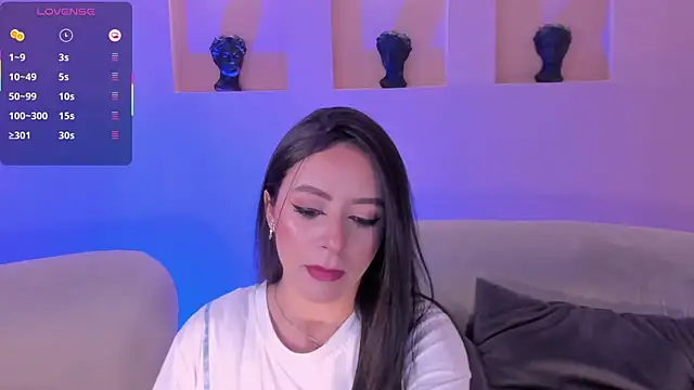 IsabellaMoreau online show from September 2025 07:48:01 PM