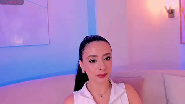 IsabellaMoreau online show from September 2025 06:55:01 PM