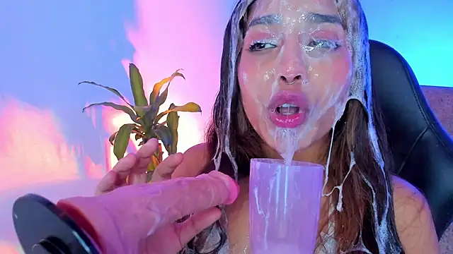 Snapshot of giselle_upp chatting on March 2026 03:21:01 AM giselle upp online show from March 2026 03:21:01 AM