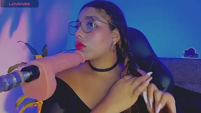 Snapshot of giselle_upp chatting on April 2026 02:03:02 AM giselle upp online show from April 2026 02:03:02 AM