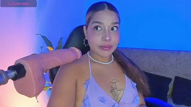 Snapshot of giselle_upp chatting on April 2026 10:54:02 PM giselle upp online show from April 2026 10:54:02 PM