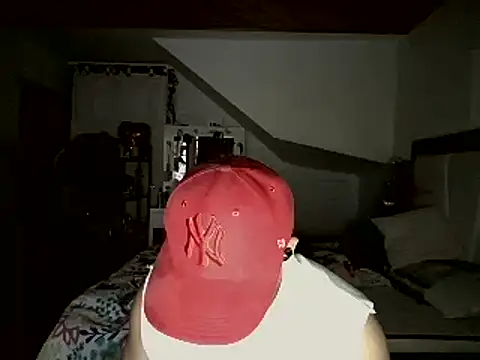 Snapshot of Andres_177 chatting on April 2026 12:05:02 AM Andres 177 online show from April 2026 12:05:02 AM