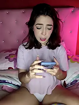 Snapshot of summi10 chatting on November 2025 10:57:02 PM summi10 online show from November 2025 10:57:02 PM