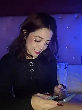 Snapshot of summi10 chatting on December 2025 10:58:02 PM summi10 online show from December 2025 10:58:02 PM