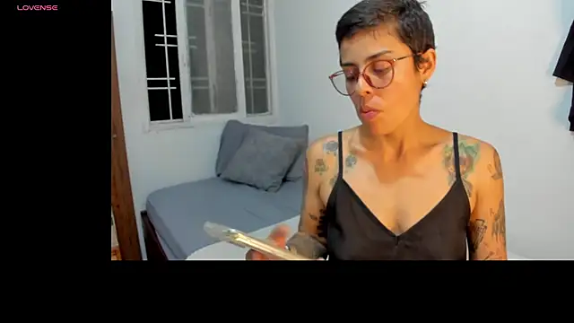 natt op online show from December 2025 02:08:02 AM