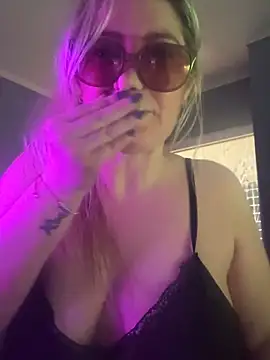 Snapshot of Granlady7 chatting on December 2025 04:33:01 PM Granlady7 online show from December 2025 04:33:01 PM