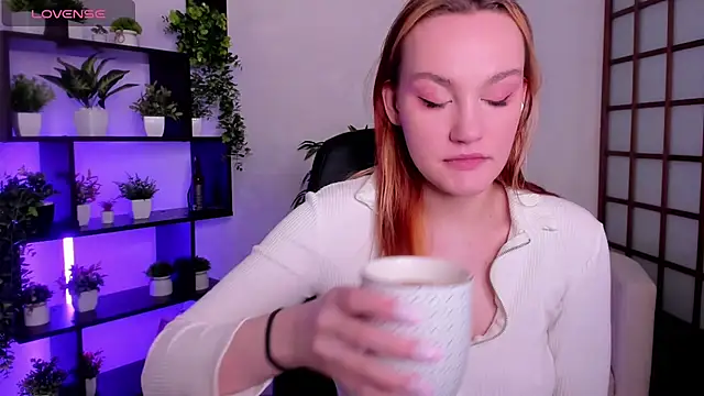 Snapshot of Ida_FaneStain chatting on February 2026 02:04:02 AM Ida FaneStain online show from February 2026 02:04:02 AM